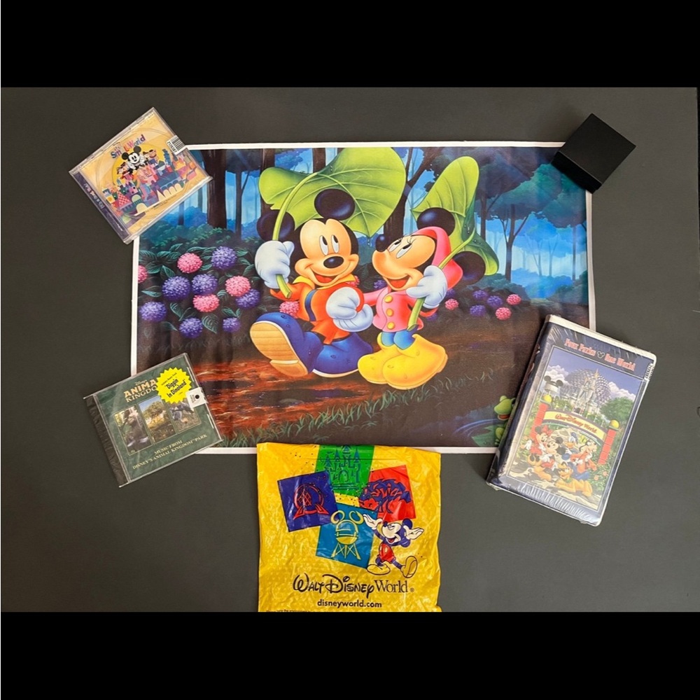 Vintage 2000 Disney Four Parks One World VHS/Small World & Animal Kingdom CDs